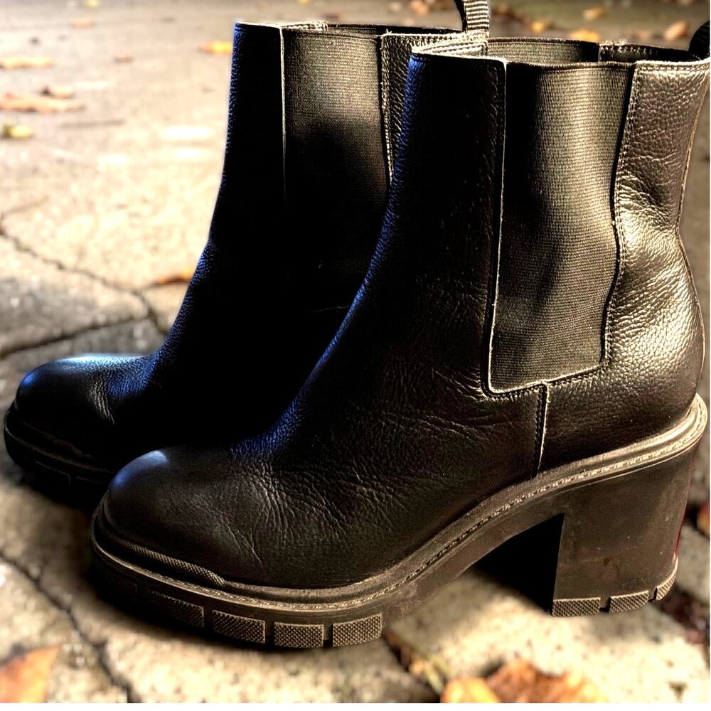 Women's 11 MARC FISHER LTD Vanlisa Black Leather Platform Chelsea Boots EUC